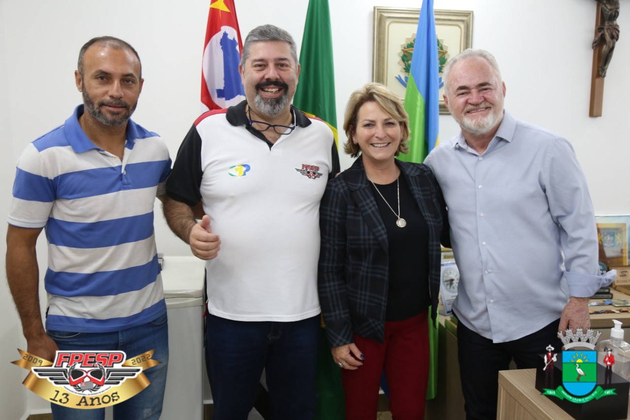 Foto Secretaria e Prefeito Vargem Grande edit